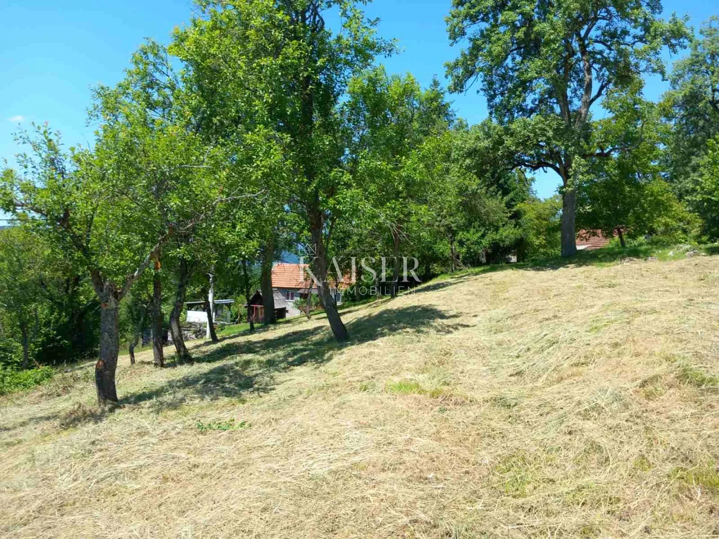vrbovsko, kamensko-građevinsko zemljište s dvije ruševine, 776 m2 - slika 1
