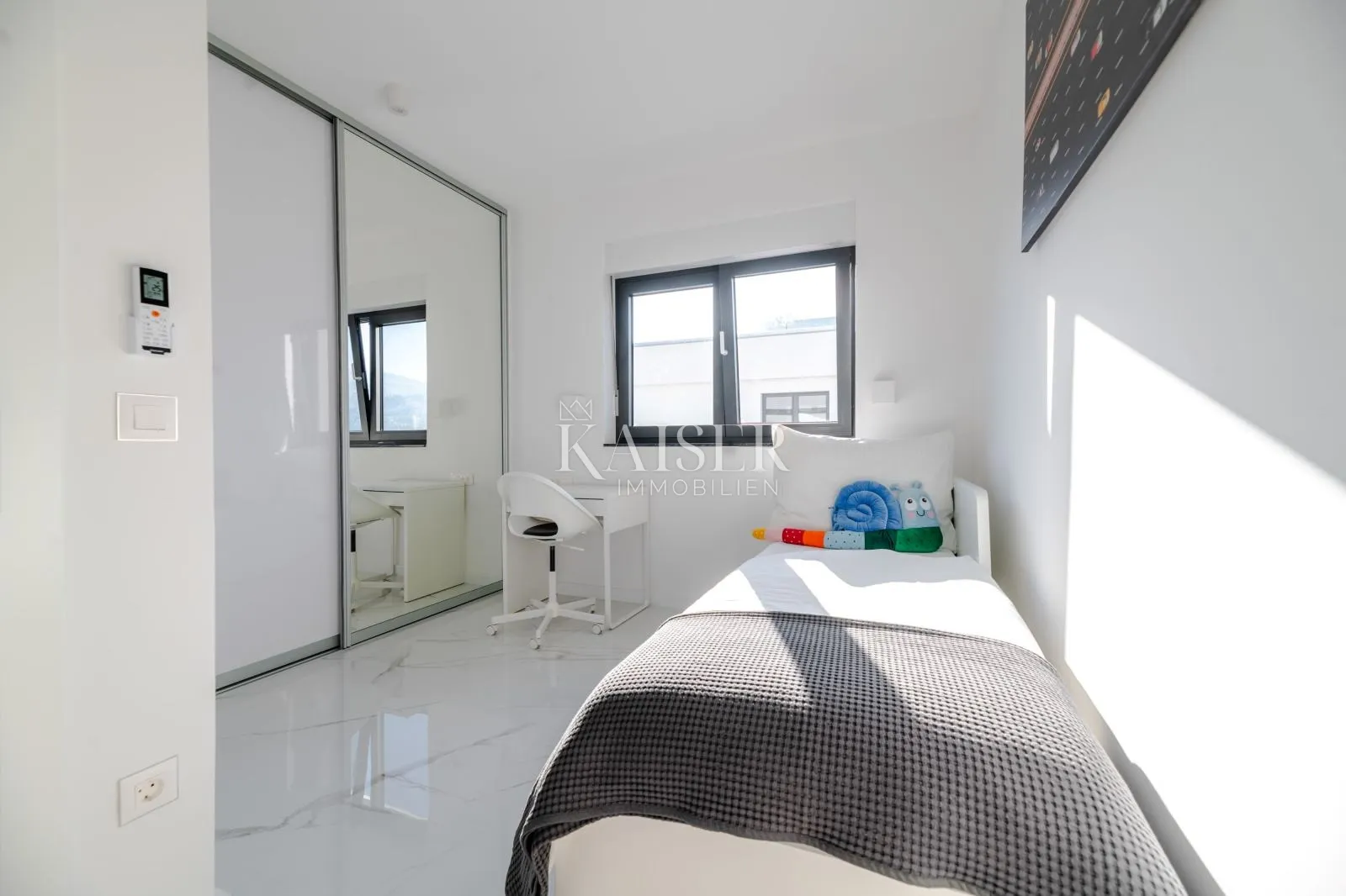 penthouse s očaravajućim pogledom na more i planine - slika 8