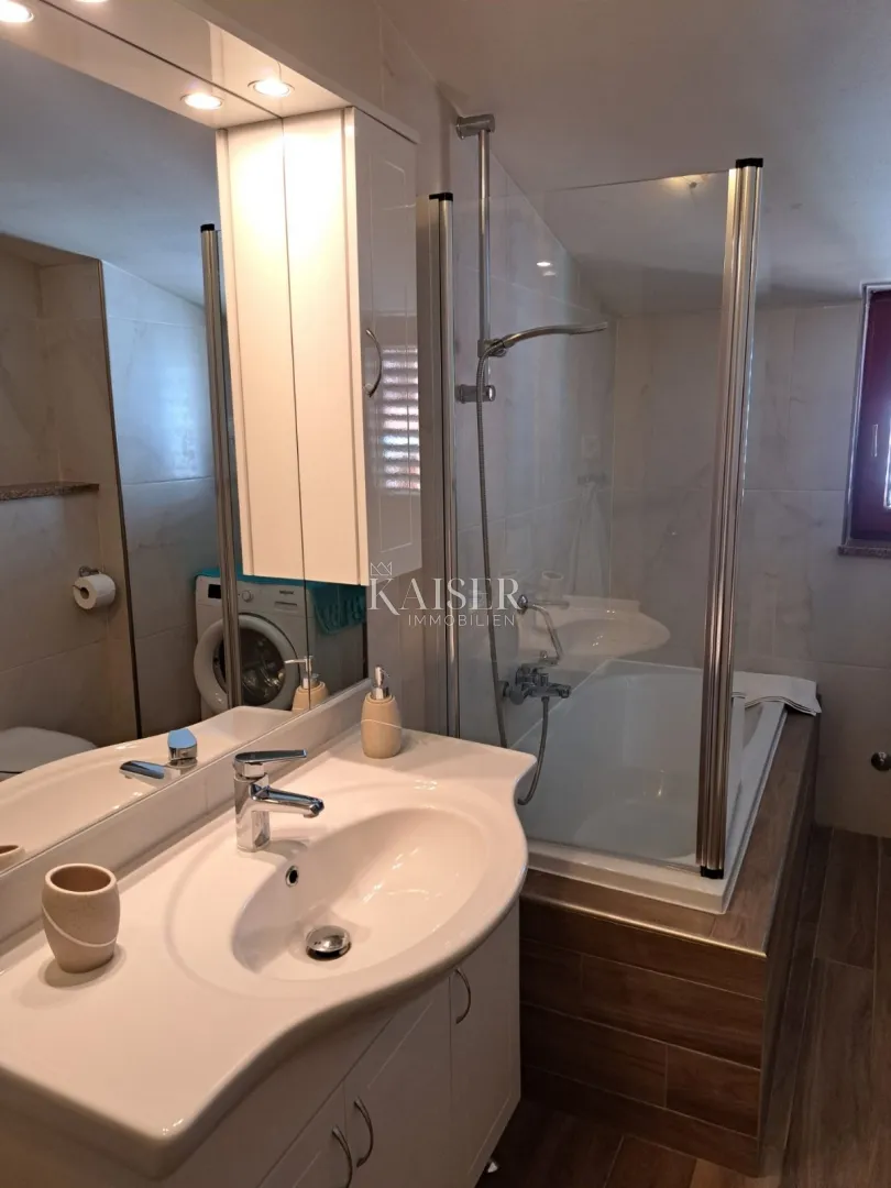 istra, medulin- apartmanska kuća 430m2 samo 200m od mora - slika 20