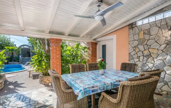 otok krk, šilo, okolica - kuća sa bazenom 145m2 - slika 24