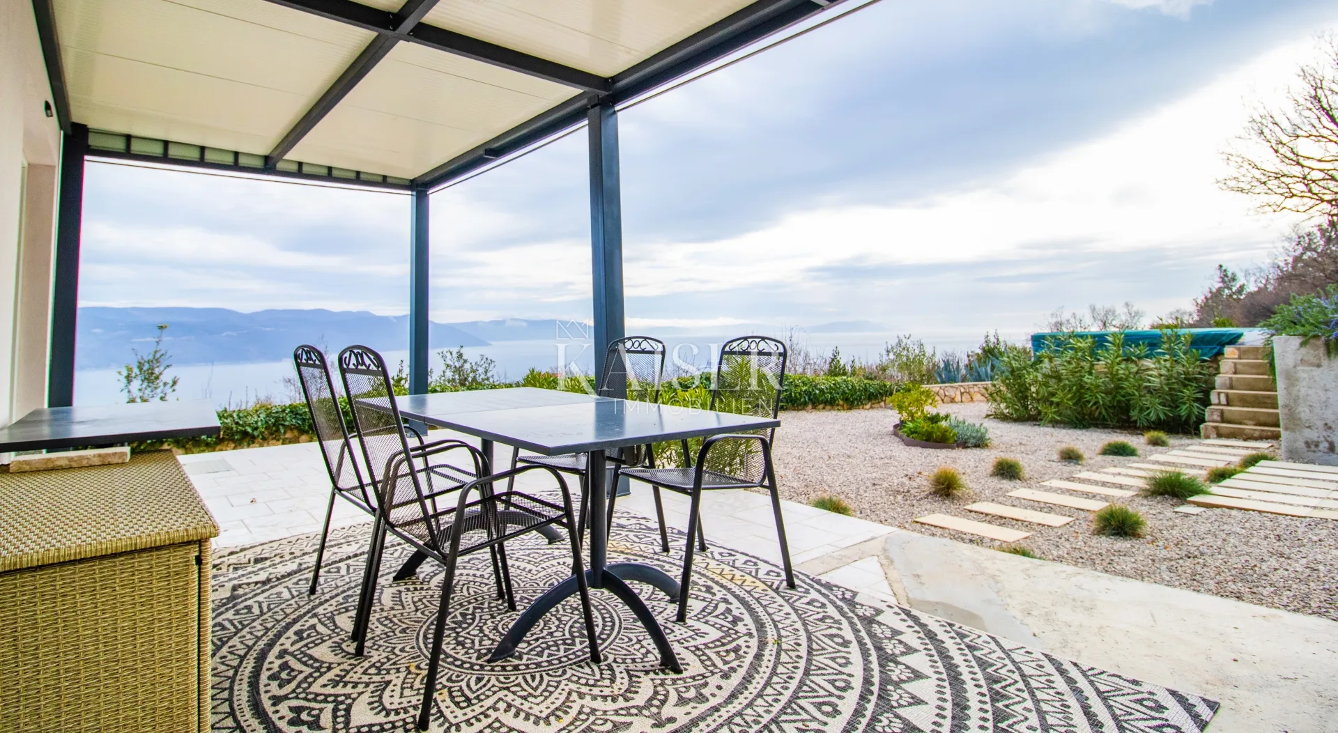 istra, okolica brseča - kuća s dva stana i bazenom, 150 m2 - slika 21