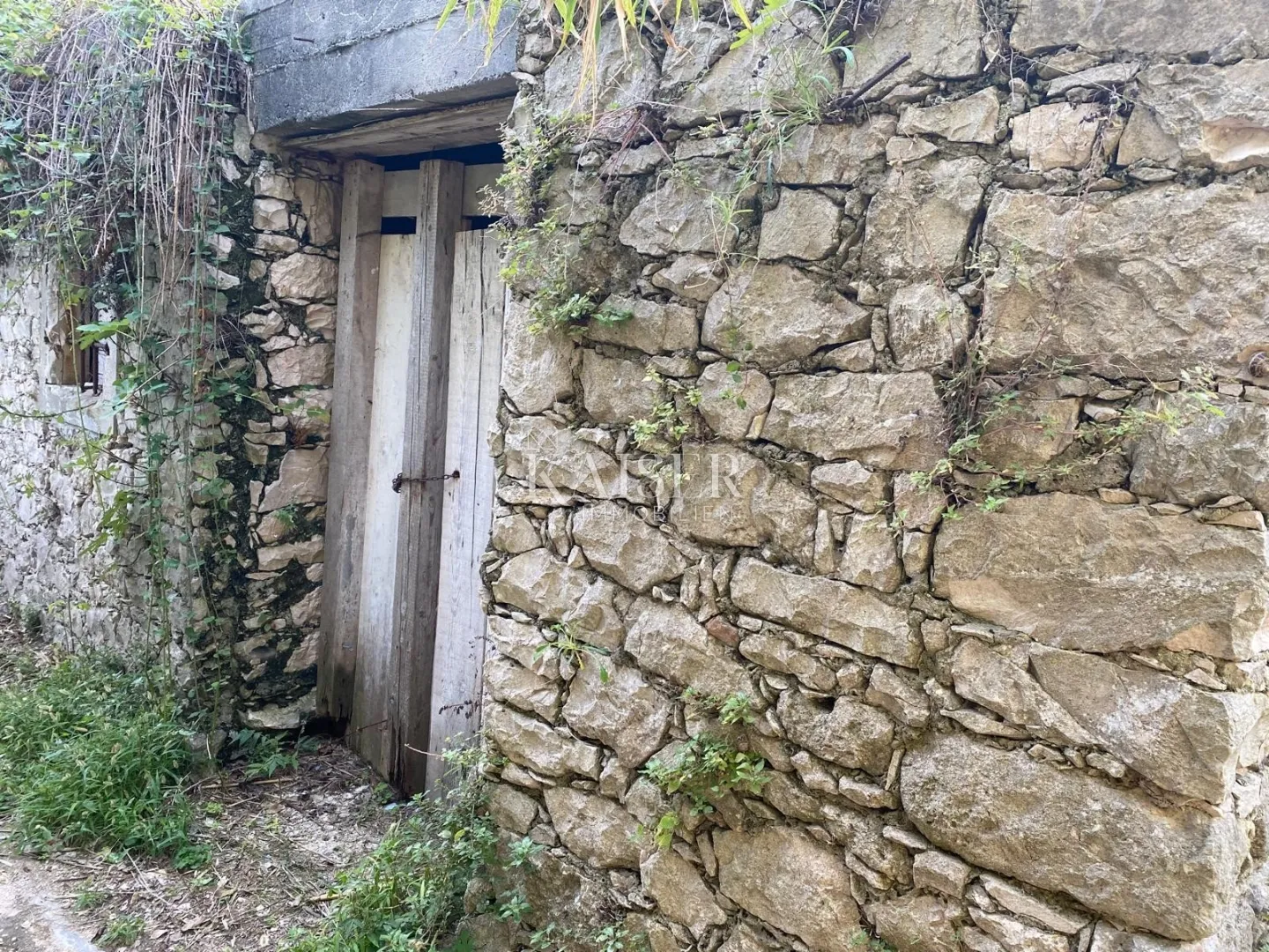 mali lošinj, otok susak - starina za adaptaciju 112m2 - slika 1