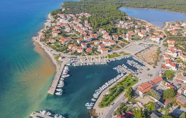 šibenik, zablaće- turističko ugostiteljski kompleks 1. red uz more - slika 10