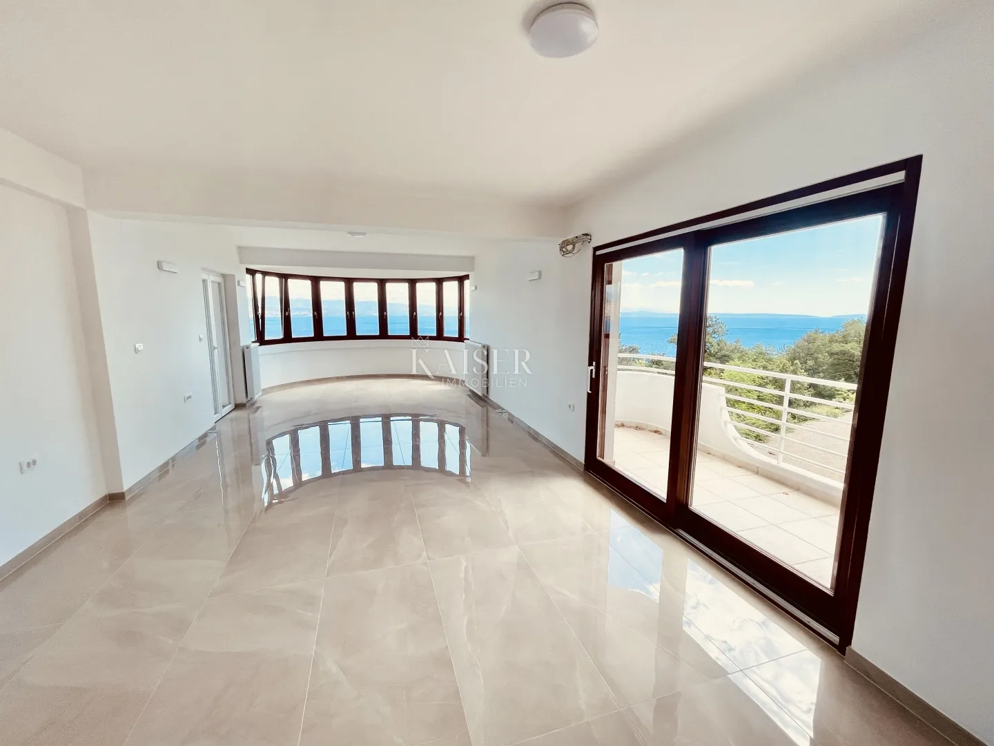 opatija – komforan stan 2s+db s fantastičnim pogledom - slika 13