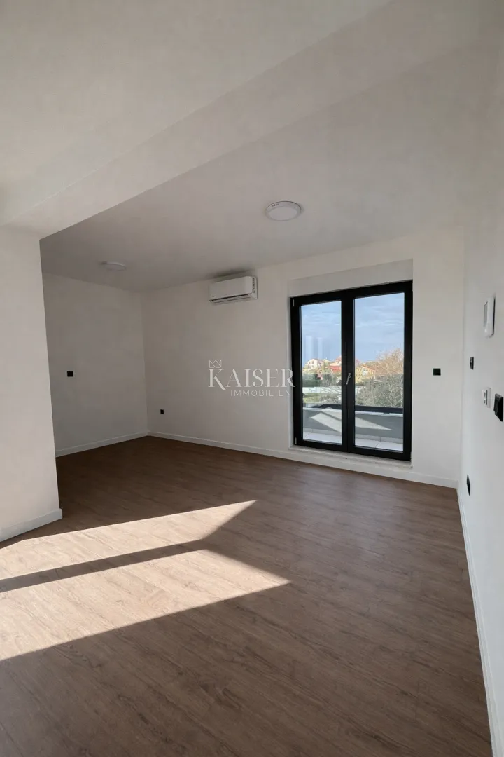 zadar – privlaka | apartman s krovnom terasom i pogledom, 200 m od mora - slika 8