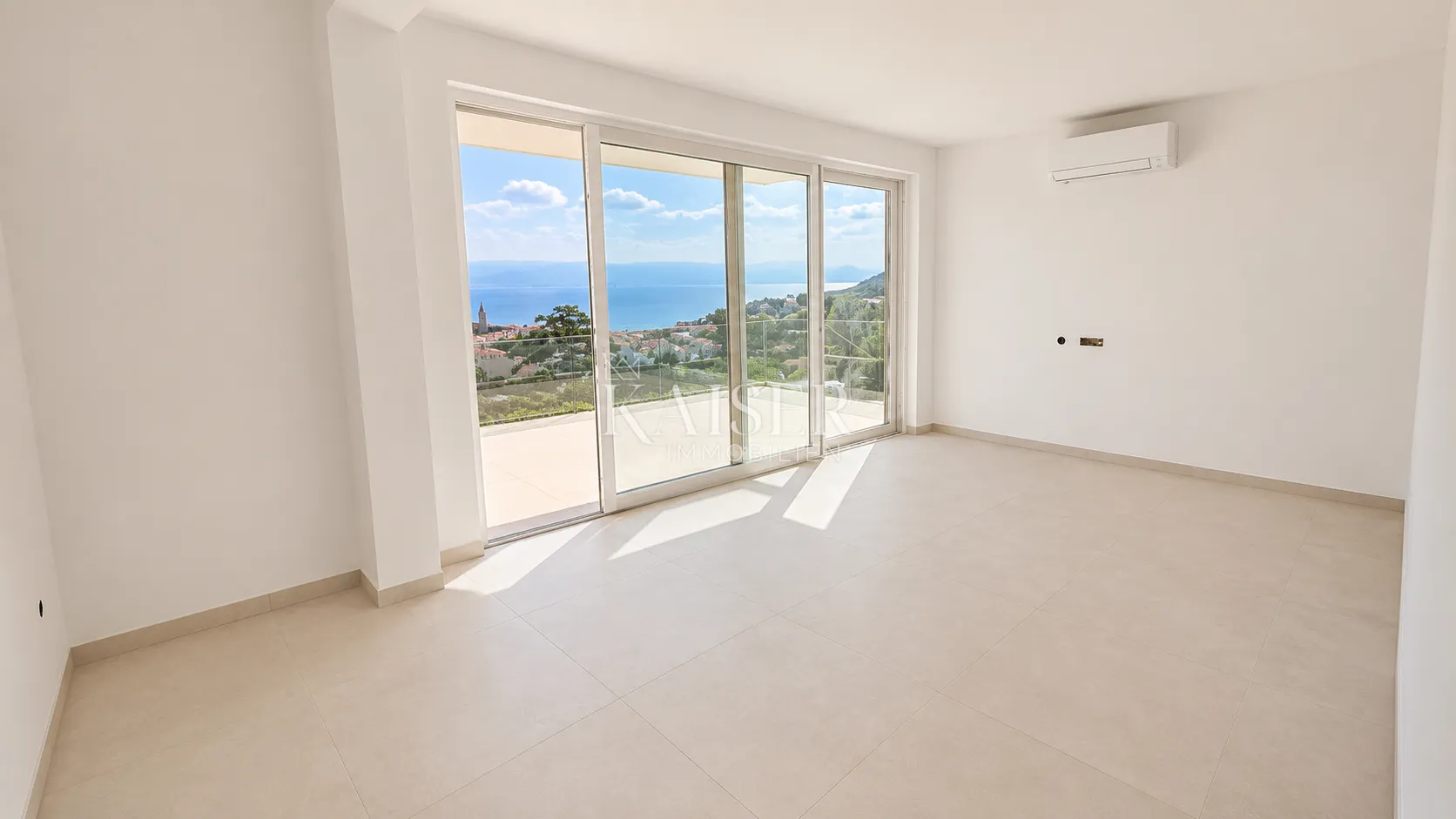 otok krk, vrbnik - stan s2, 3s+db sa okućnicom i bazenom - slika 2