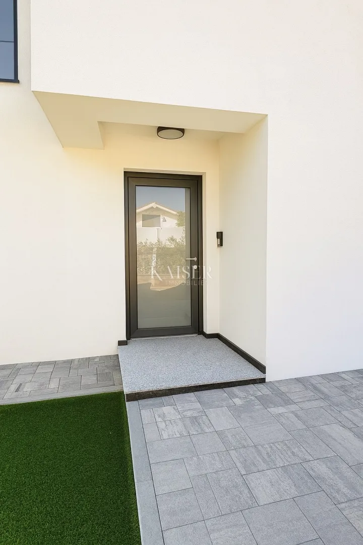 zadar – privlaka | moderna kuća s bazenom - slika 8