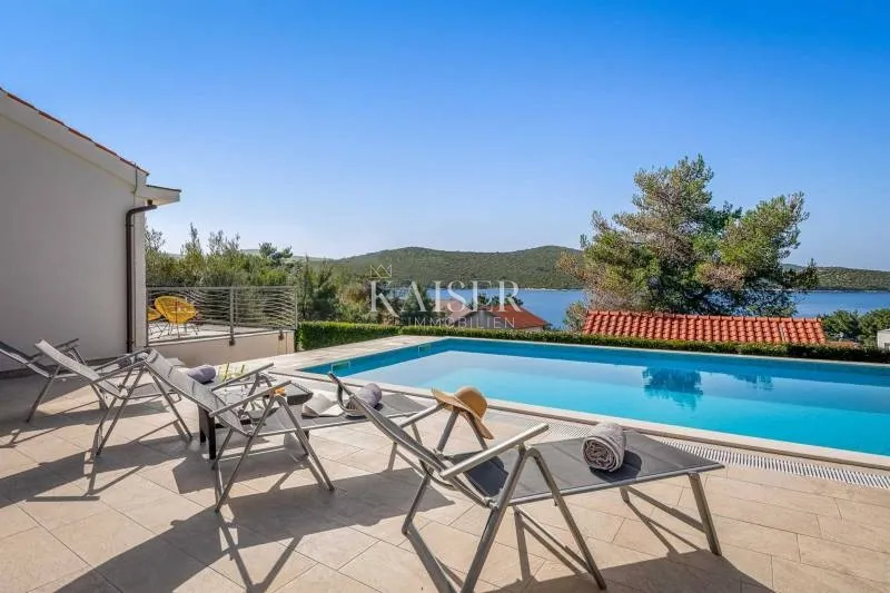 šibenik-žaborić – luksuzna vila 358 m² s bazenom, konobom i panoramskim pogledom - slika 4