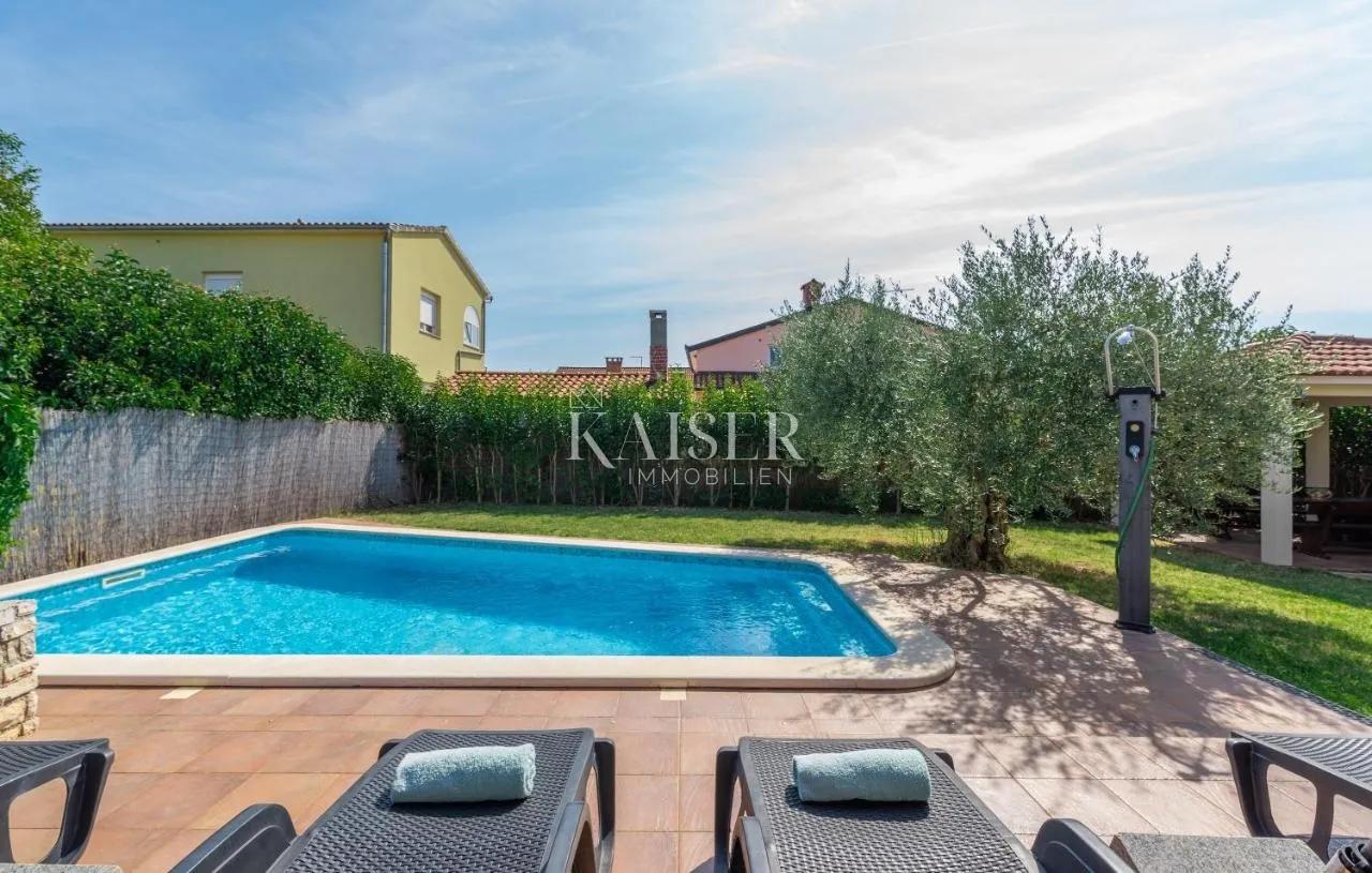 istra, novigrad - vila 131m2, s bazenom i velikom okućnicom, za dugoročni najam - slika 4