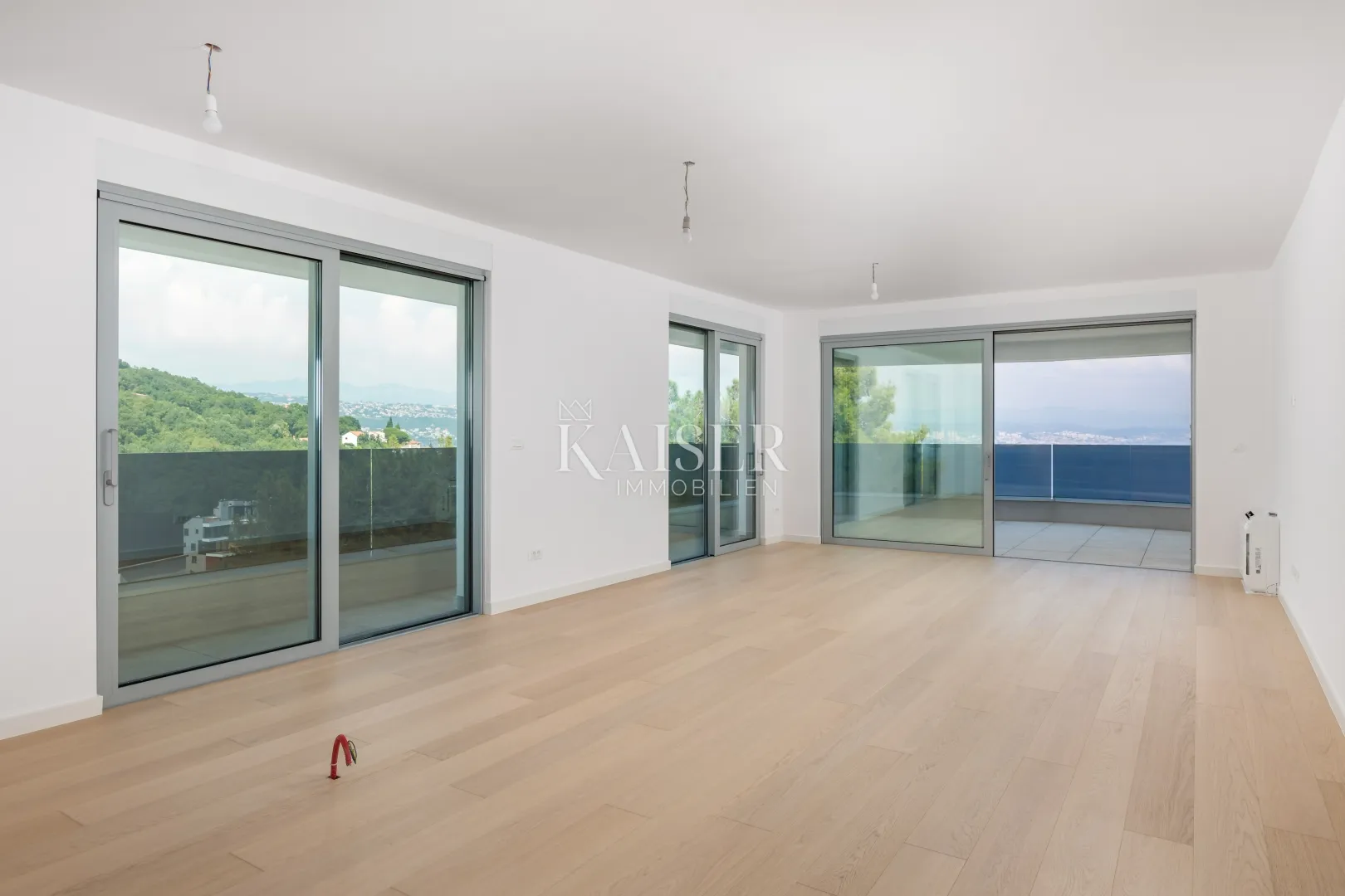 opatija ,novogradnja s liftom, ii kat, stan 107 m2 s pogledom na kvarner - slika 2