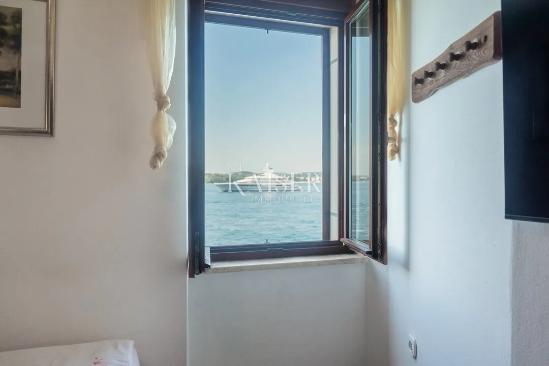 istra, rovinj- jedinstven stan 50m2 korak do mora - slika 12