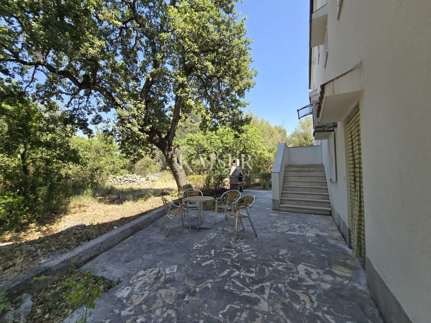 apartman u prizemlju s dvorištem, idealan za obitelji, rogoznica – lozica - slika 3