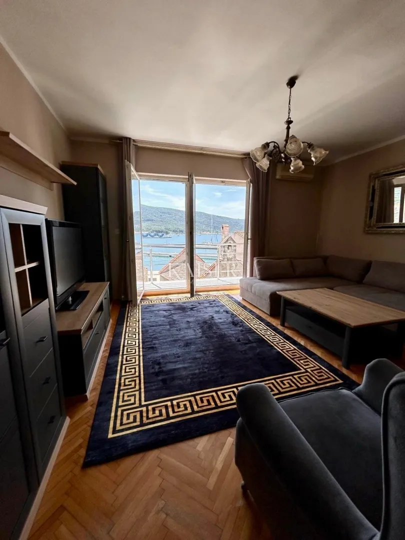 otok cres, cres - kuća sa 4 stana, 288m2, 50m od mora sa prekrasnim pogledom - slika 33