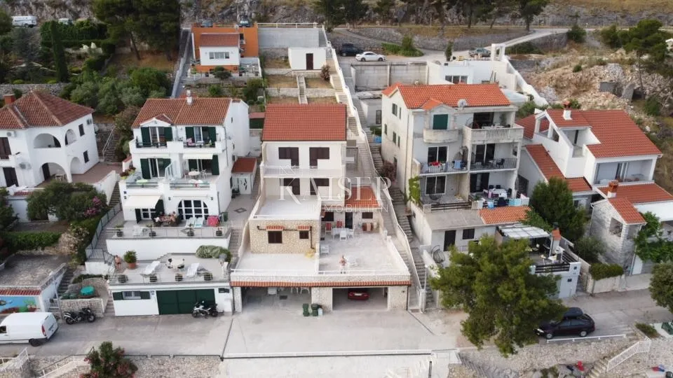 šibenik - kuća prvi red do mora - slika 9