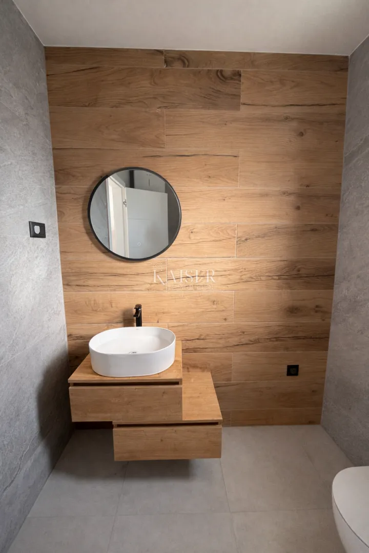 zadar – privlaka | apartman s krovnom terasom i pogledom, 200 m od mora - slika 19