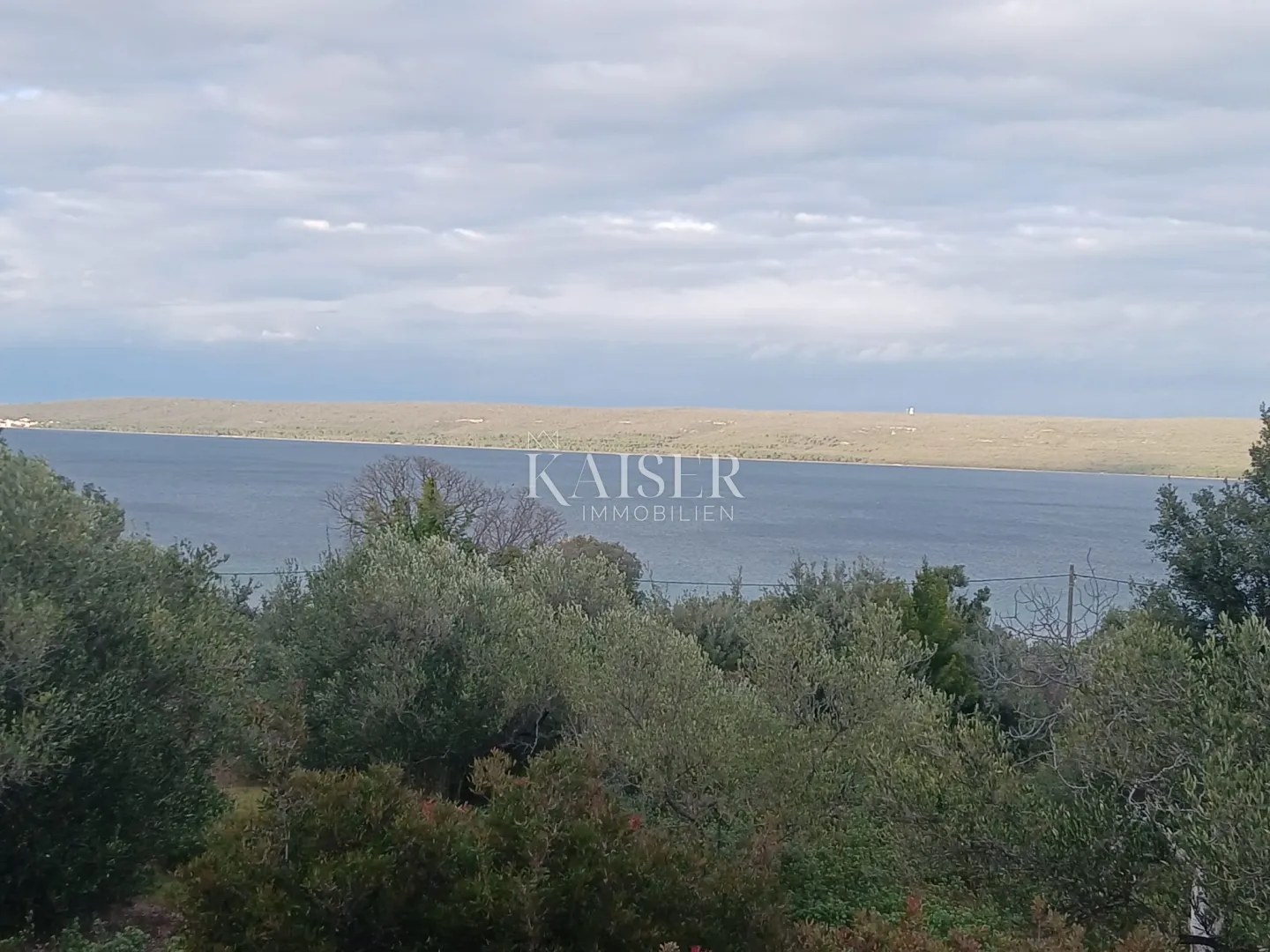 otok pašman- poljoprivredno zemljište ,140 m od mora - slika 4