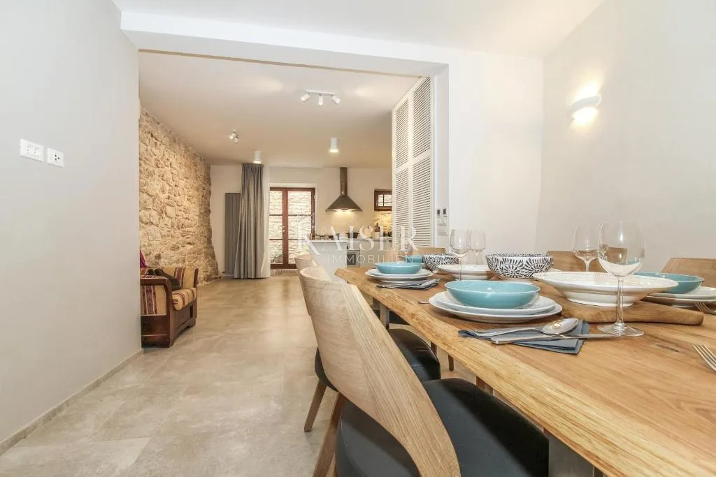istra, bale - predivno uređena kamena kuća za dugoročni najam, 240m2 - slika 1