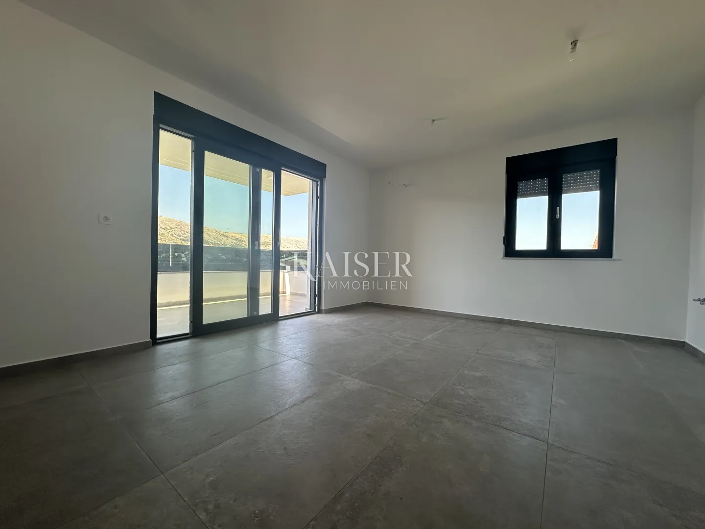 pag - dvosobni stan 80 m2 s velikim vrtom od 75 m2 pokraj mora - slika 4