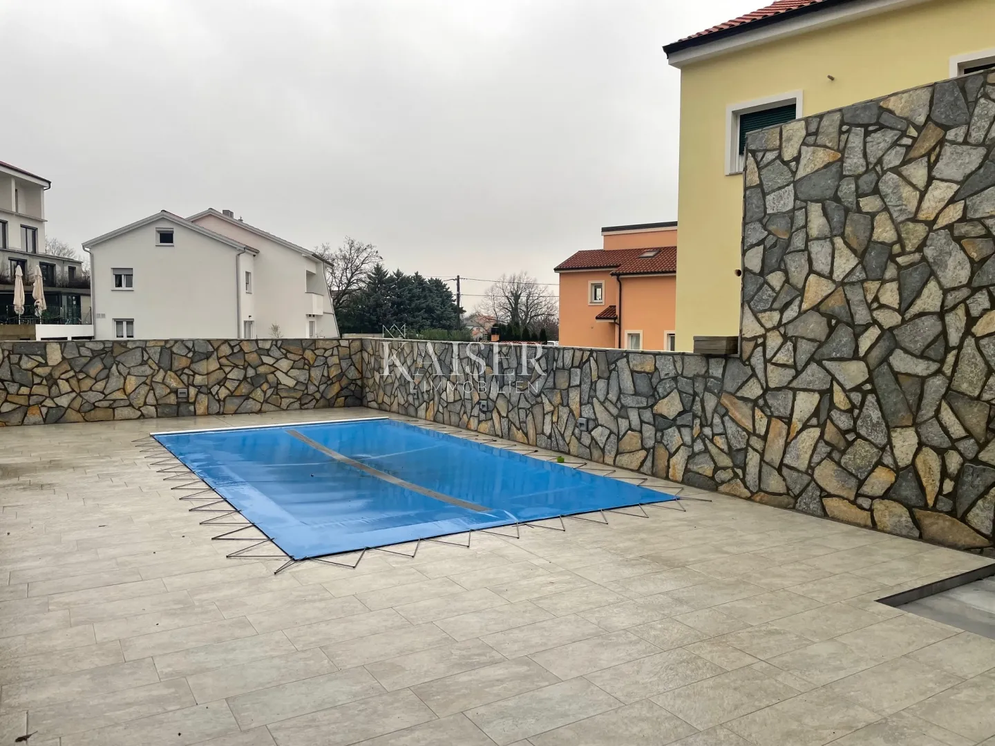 matulji - stan 3s+db 150 m2 s okućnicom - slika 3