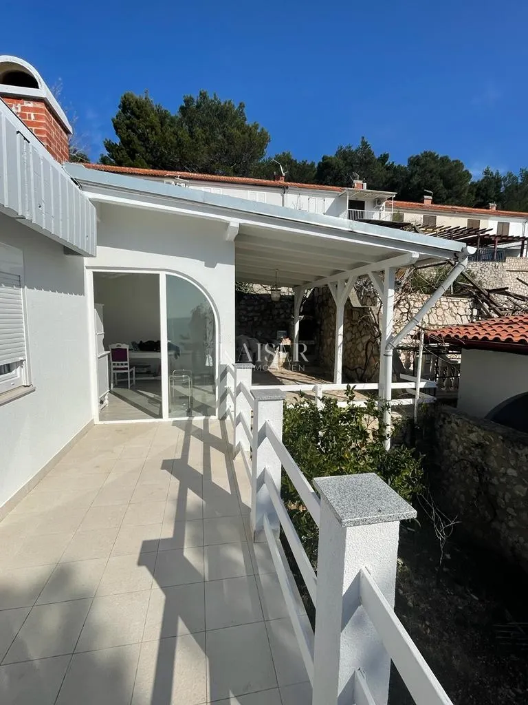 cres, martinšćica - samostojeća kuća 148 m², dva apartmana, 150 m od mora - slika 26
