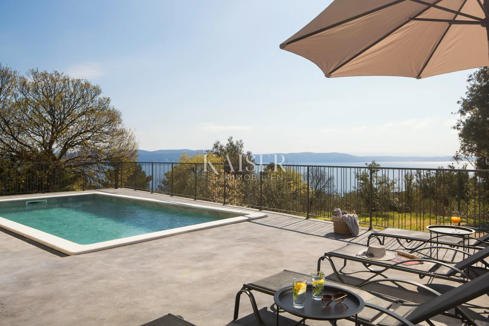 istra,labin - prekrasna vila s pogledom na more i otok cres - slika 3