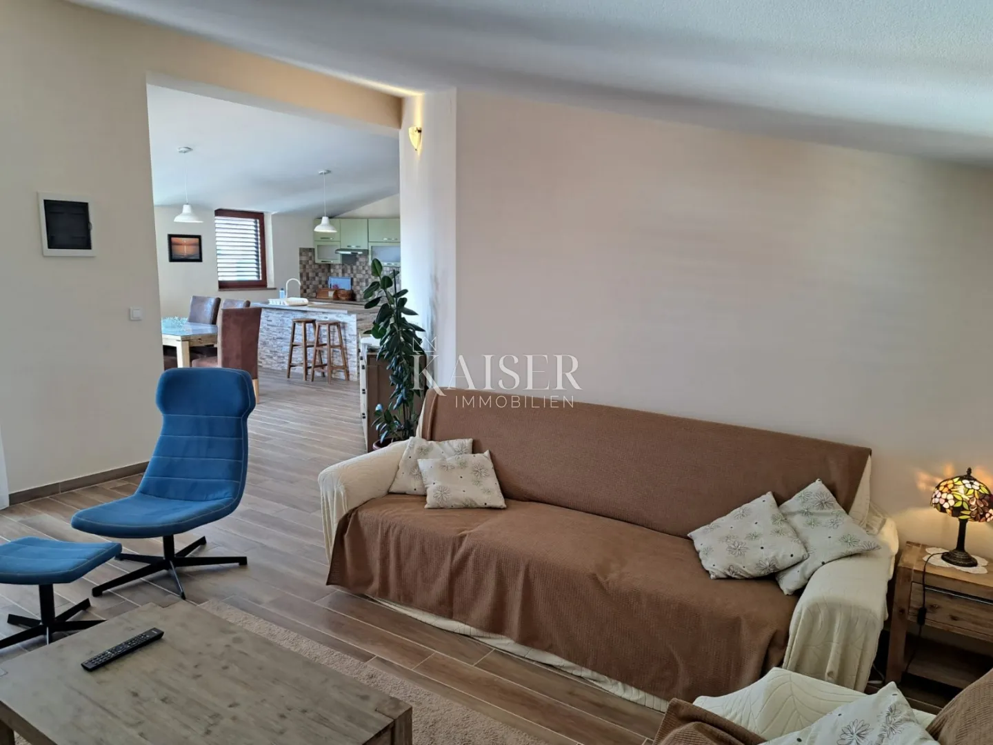 istra, medulin- apartmanska kuća 430m2 samo 200m od mora - slika 16