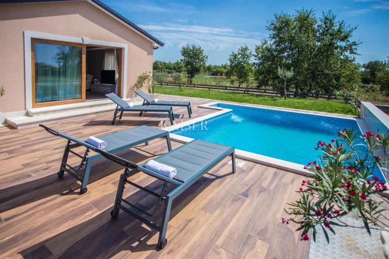 istra - poreč, šarmantna prizemnica sa bazenom - slika 2