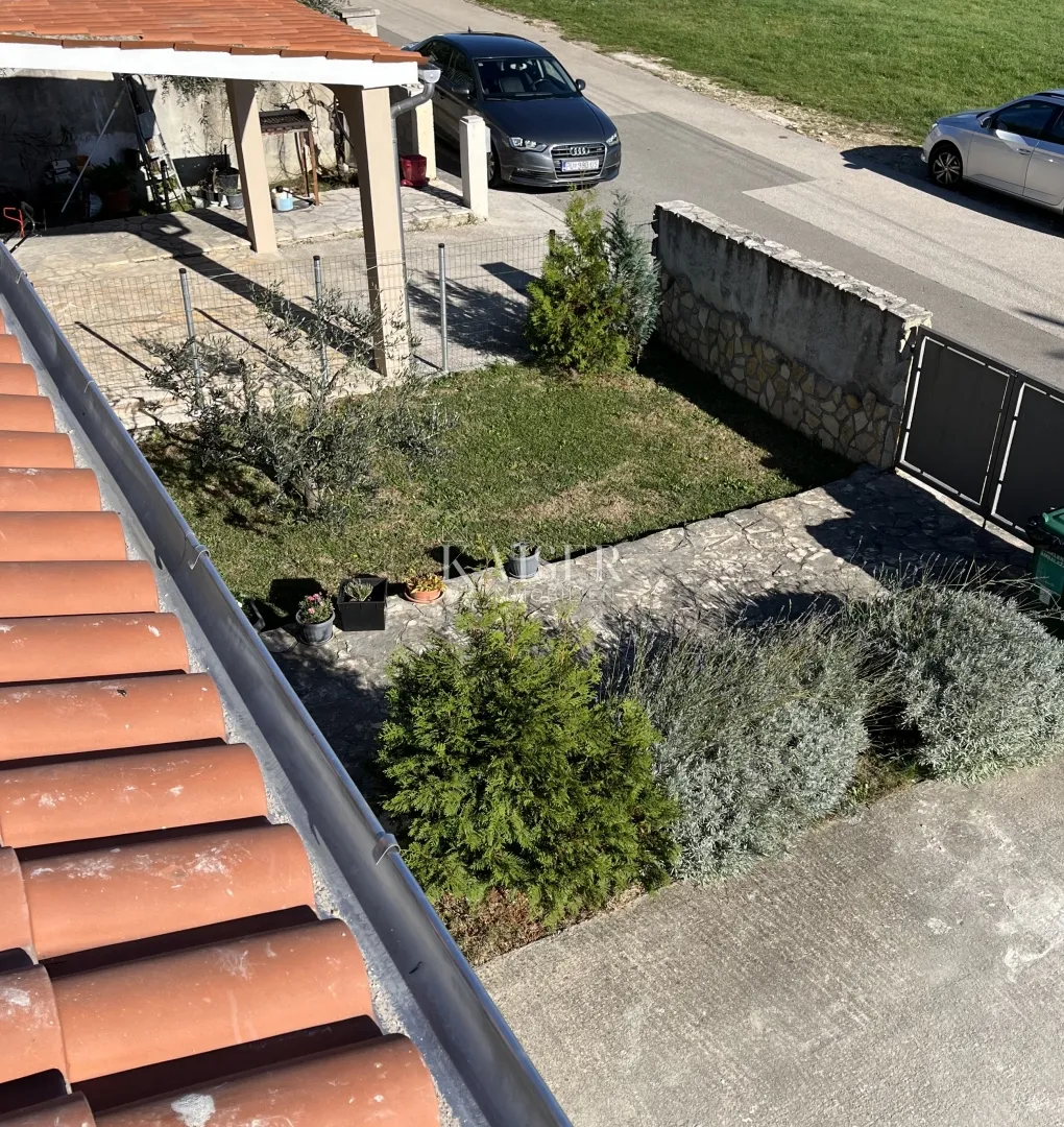 istra, loborika - samostojeća kuća s dva stana i bazenom - slika 18