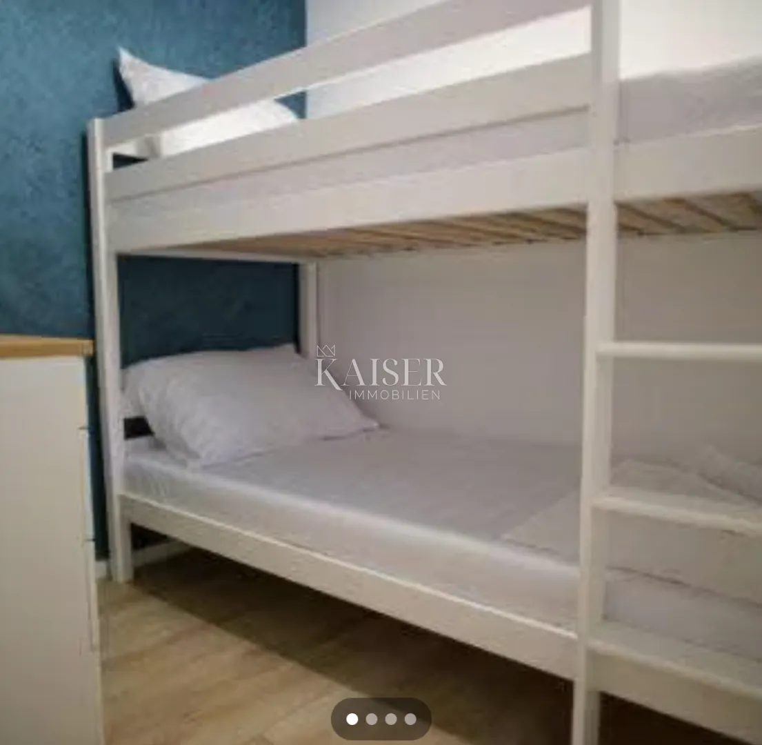 cres, uređen apartman u staroj gradskoj jezgri, 50 m od rive - slika 3