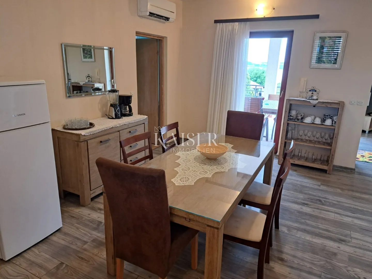 istra, medulin- apartmanska kuća 430m2 samo 200m od mora - slika 4