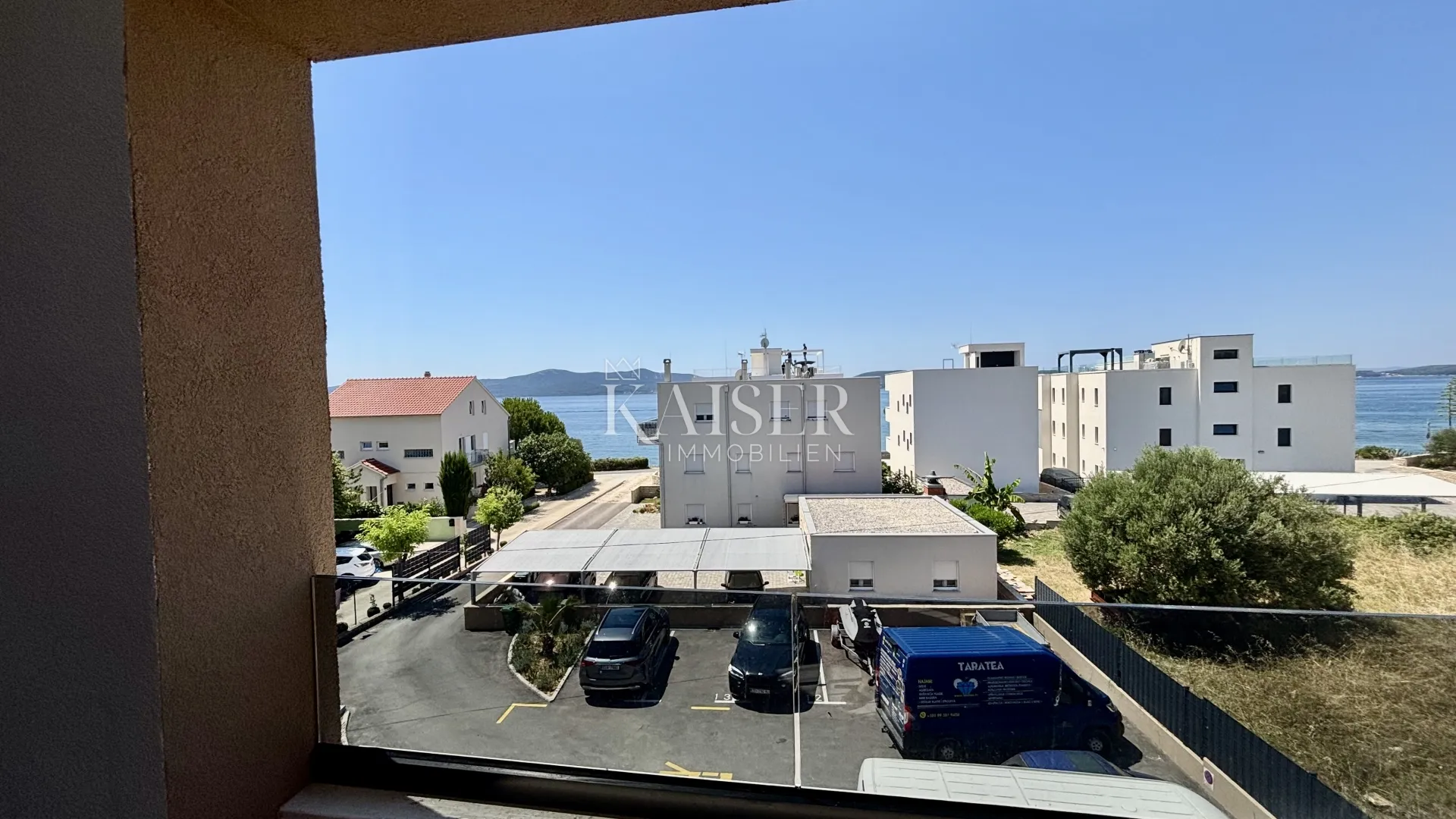 zadar–sukošan: stan s krovnom terasom, blizu plaže. - slika 10