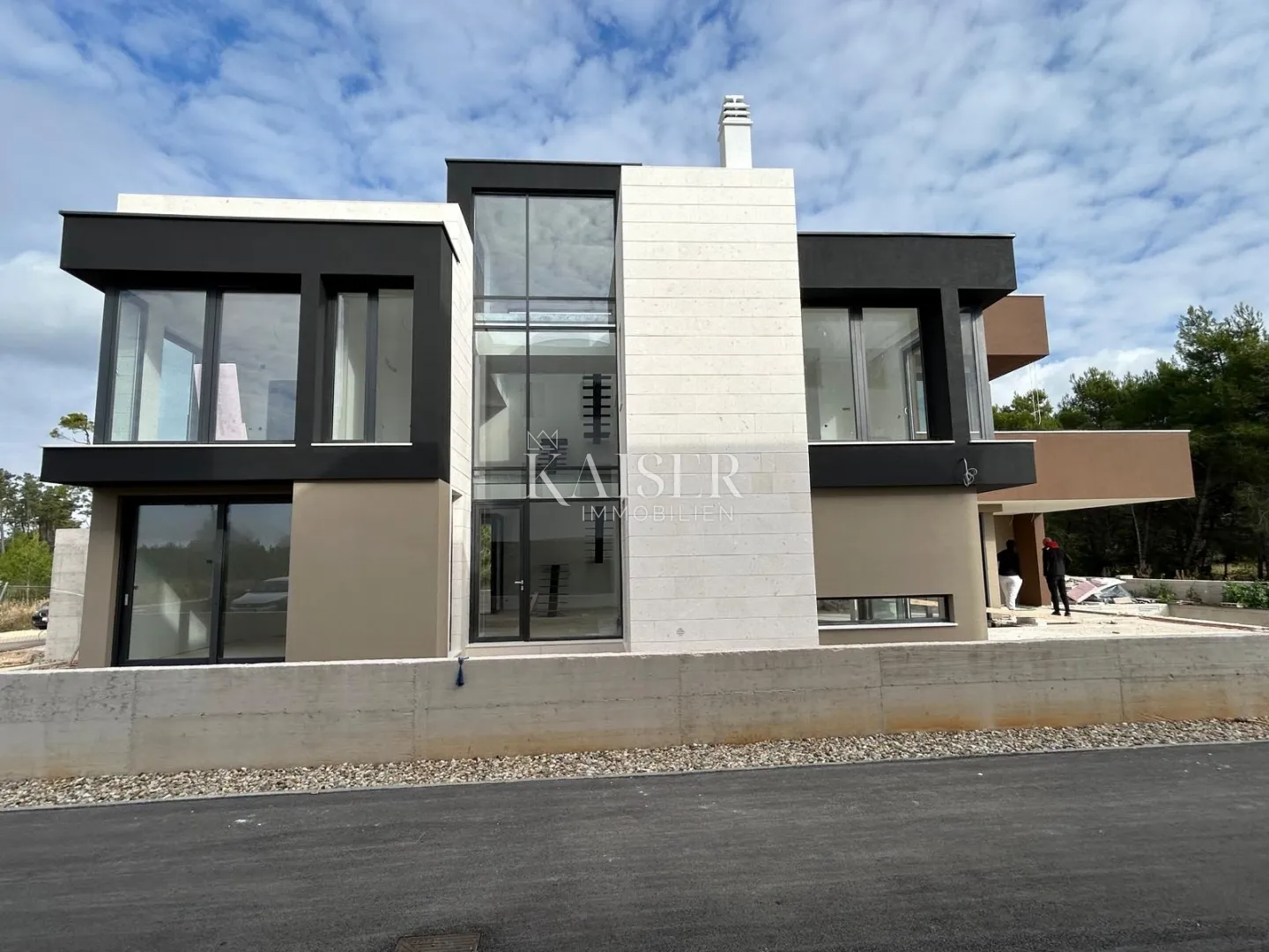 zadar, privlaka – novogradnja, luksuzna vila s bazenom u borovoj šumi, korak do pješčane plaže - slika 2