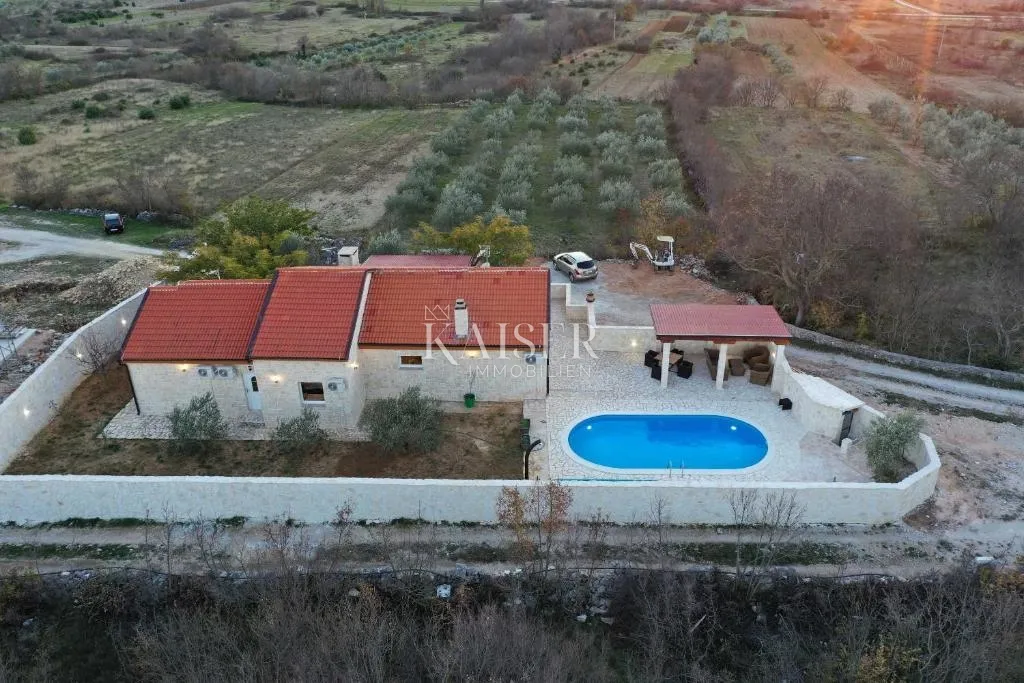 zadar, pridraga - kamena vila s grijanim bazenom i panoramskim pogledom - slika 6