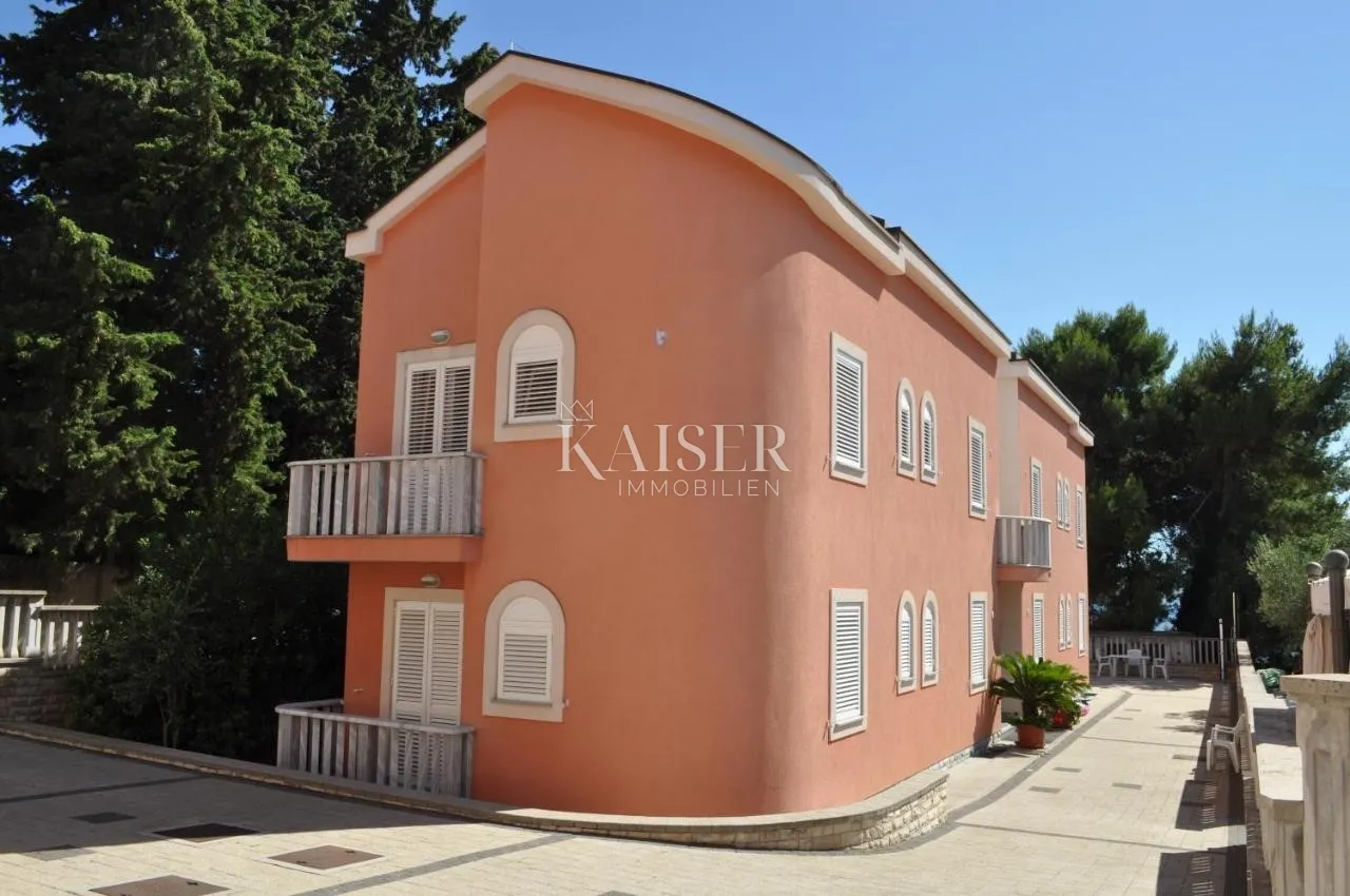 sveti filip i jakov - vila prvi red do mora - slika 9