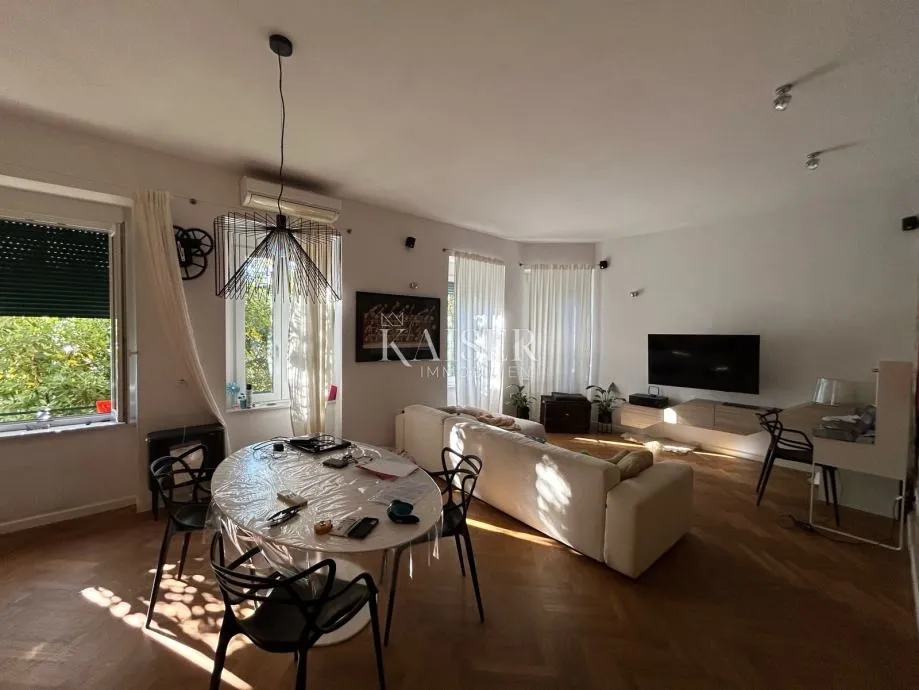 Rijeka, Bulevard- dvosoban renoviran stan 80,86 m2 na traženoj lokaciji