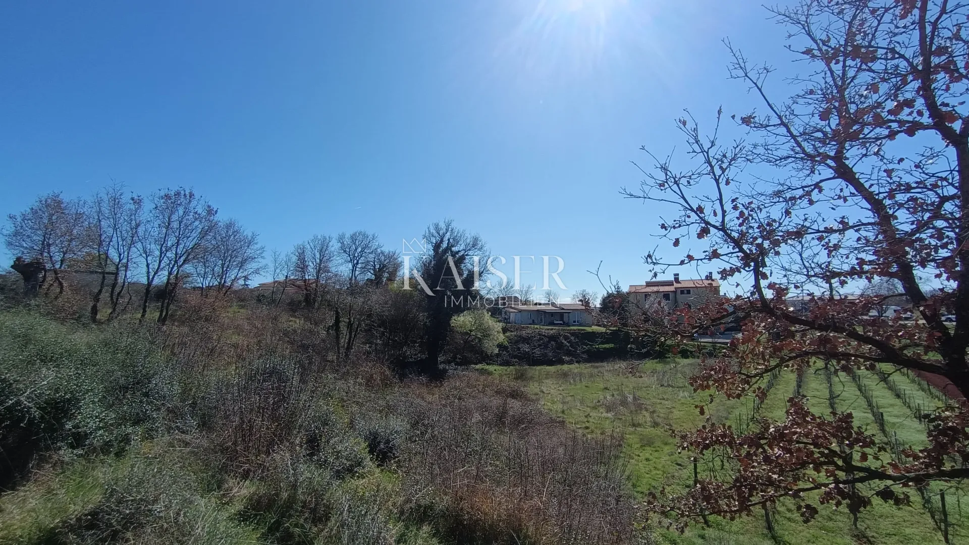 istra, loborika- građevinsko zemljište 2700m2 velikim potencijalom - slika 3