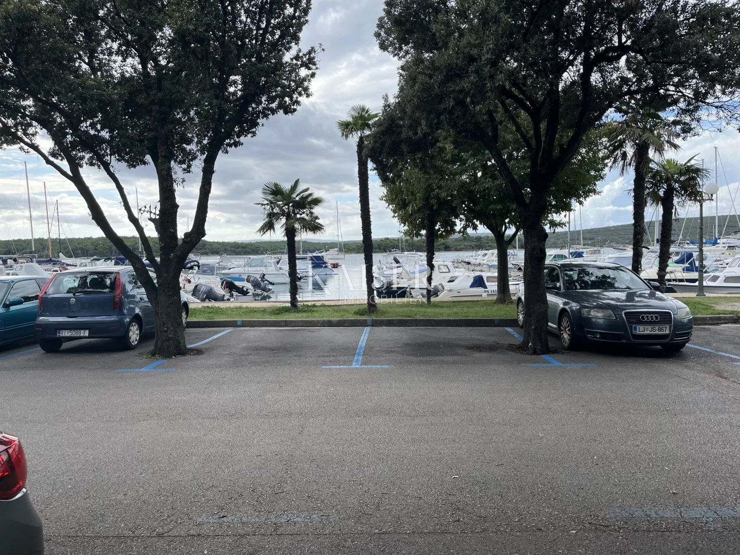 otok krk, punat - autentična kamena kuća u prvom redu do mora - slika 13