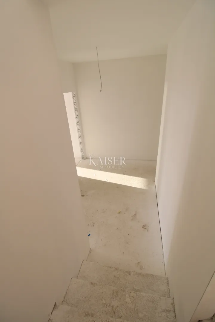 zadar, privlaka: dvoetažni stan sa krovnom terasom,40m od mora - slika 27