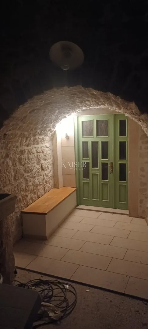 veli iž – autentična, renovirana kuća u staroj jezgri - slika 3