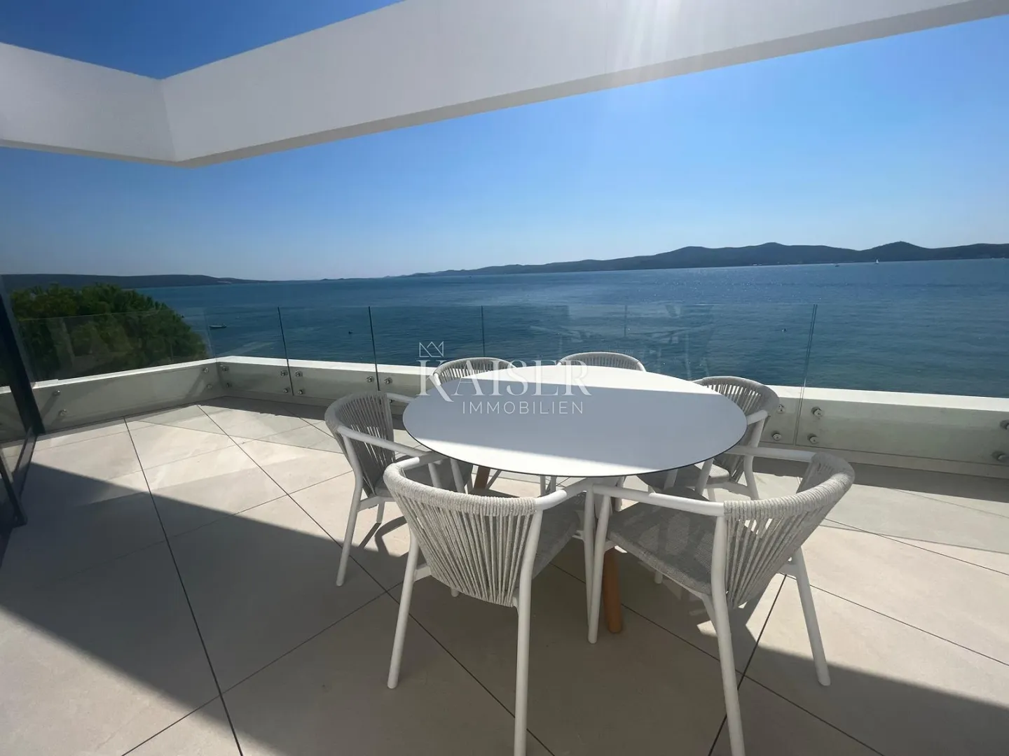 zadar, sukošan - luksuzan dvoetažni stan 218 m2, prvi red do mora - slika 5