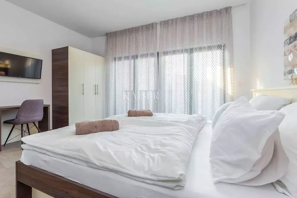 istra - poreč, moderna vila sa bazenom, 800m od mora - slika 22