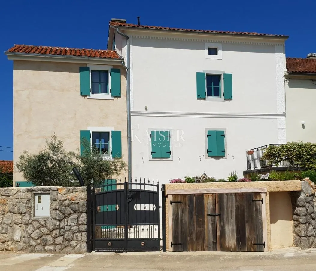 otok krk, malinska- kamena kuća 120m2 s bazenom - slika 32