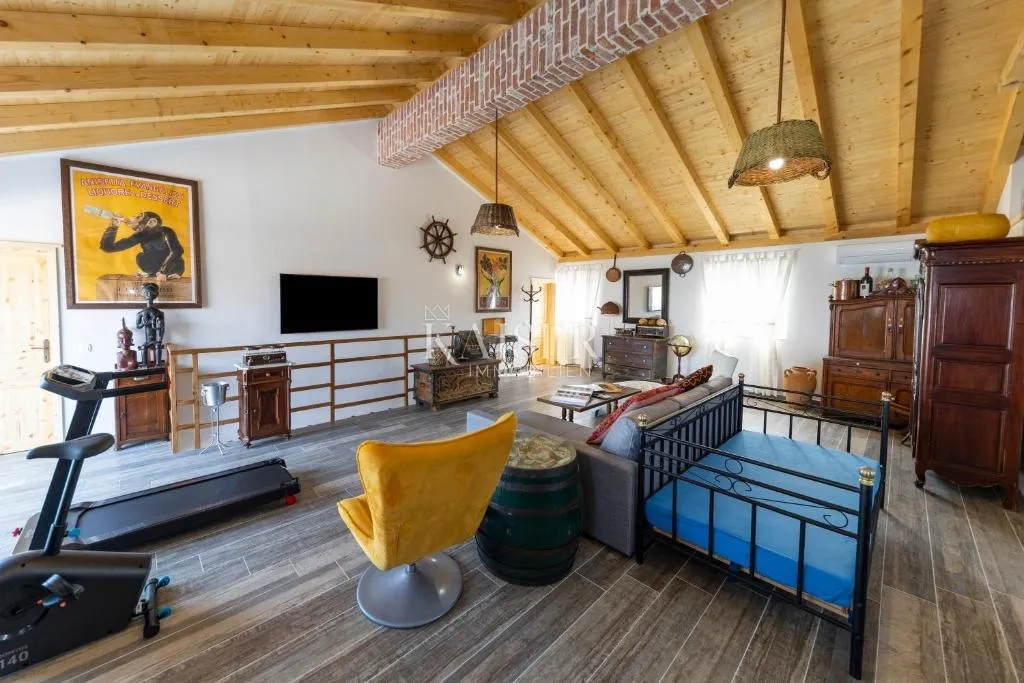 autentična kamena vila s bazenom, samo 30 metara od mora, otok pašman – ždrelac - slika 8