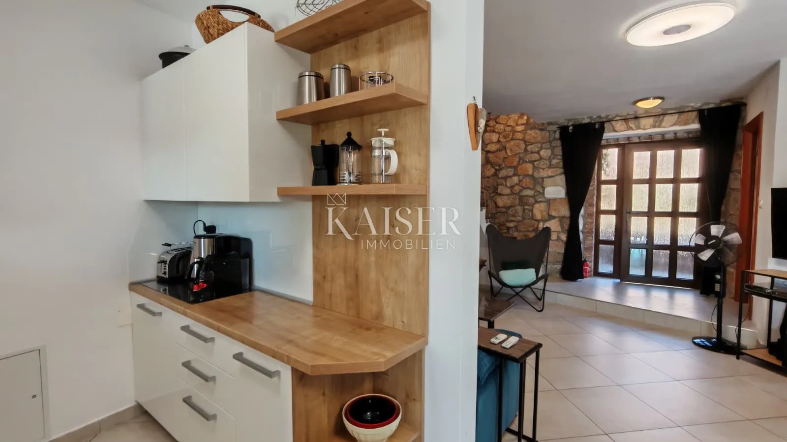 otok krk, dobrinj-renovirana kamena kuća 105m2 s bazenom - slika 9