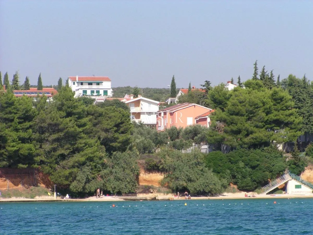 sveti filip i jakov - vila prvi red do mora - slika 34