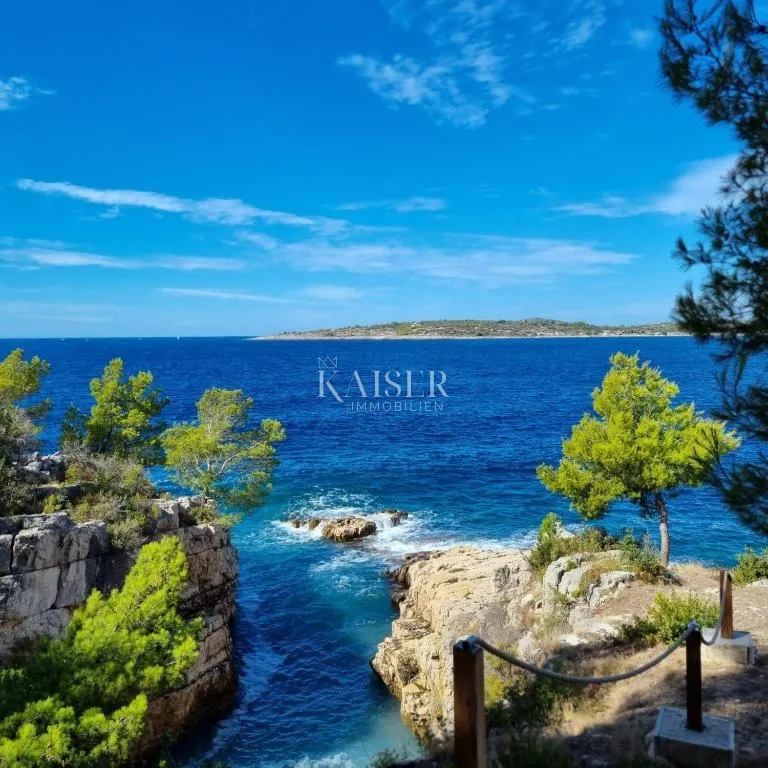 split, drvenik - luksuzna kamena vila, 8700 m2, prvi red do mora - slika 18