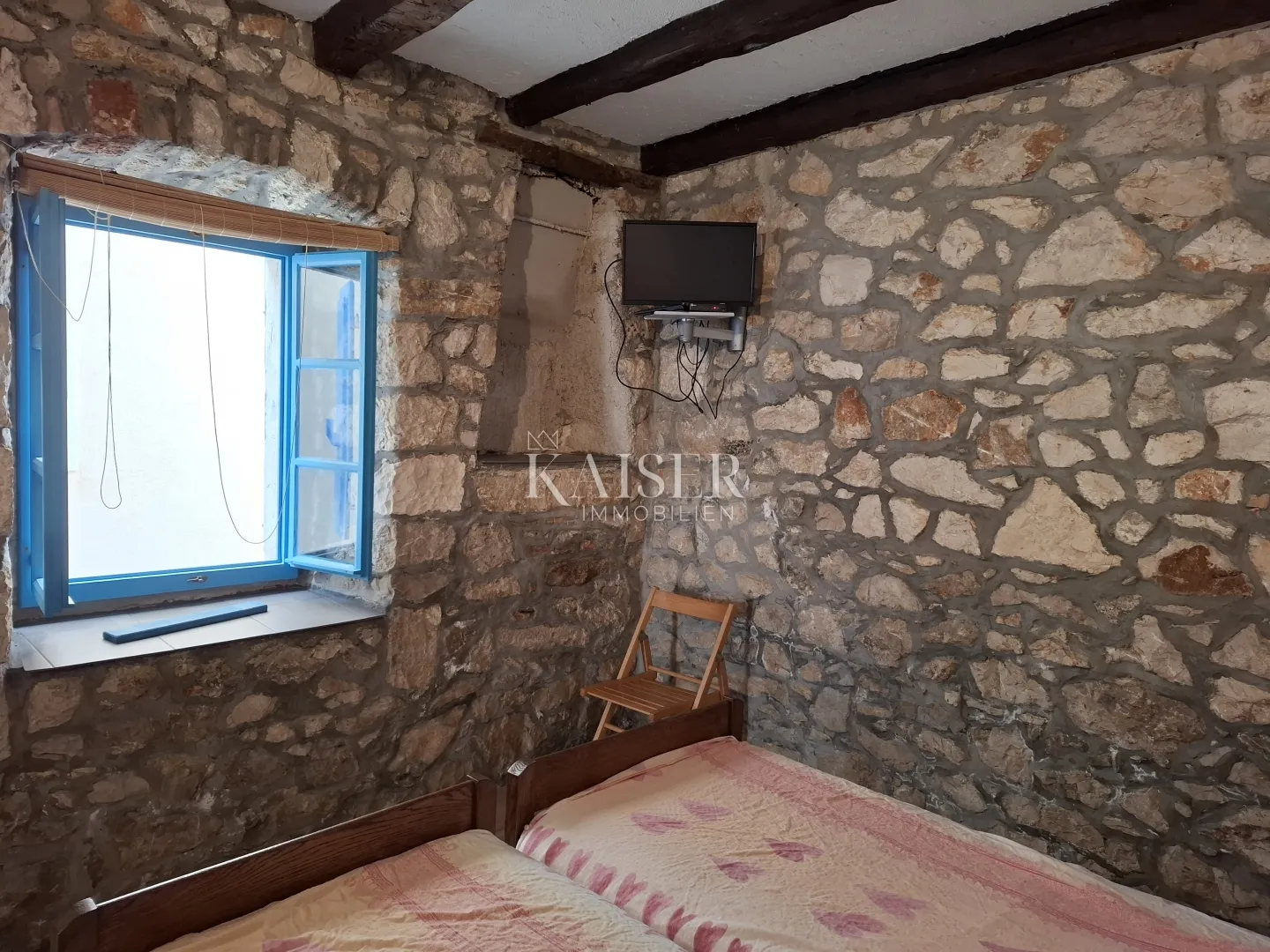 otok susak, dvosoban stan 61 m2 - slika 8