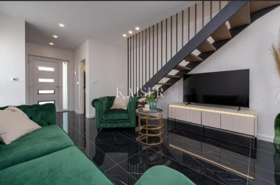 zadar, privlaka - moderna vila s bazenom, 50 m od mora - slika 12
