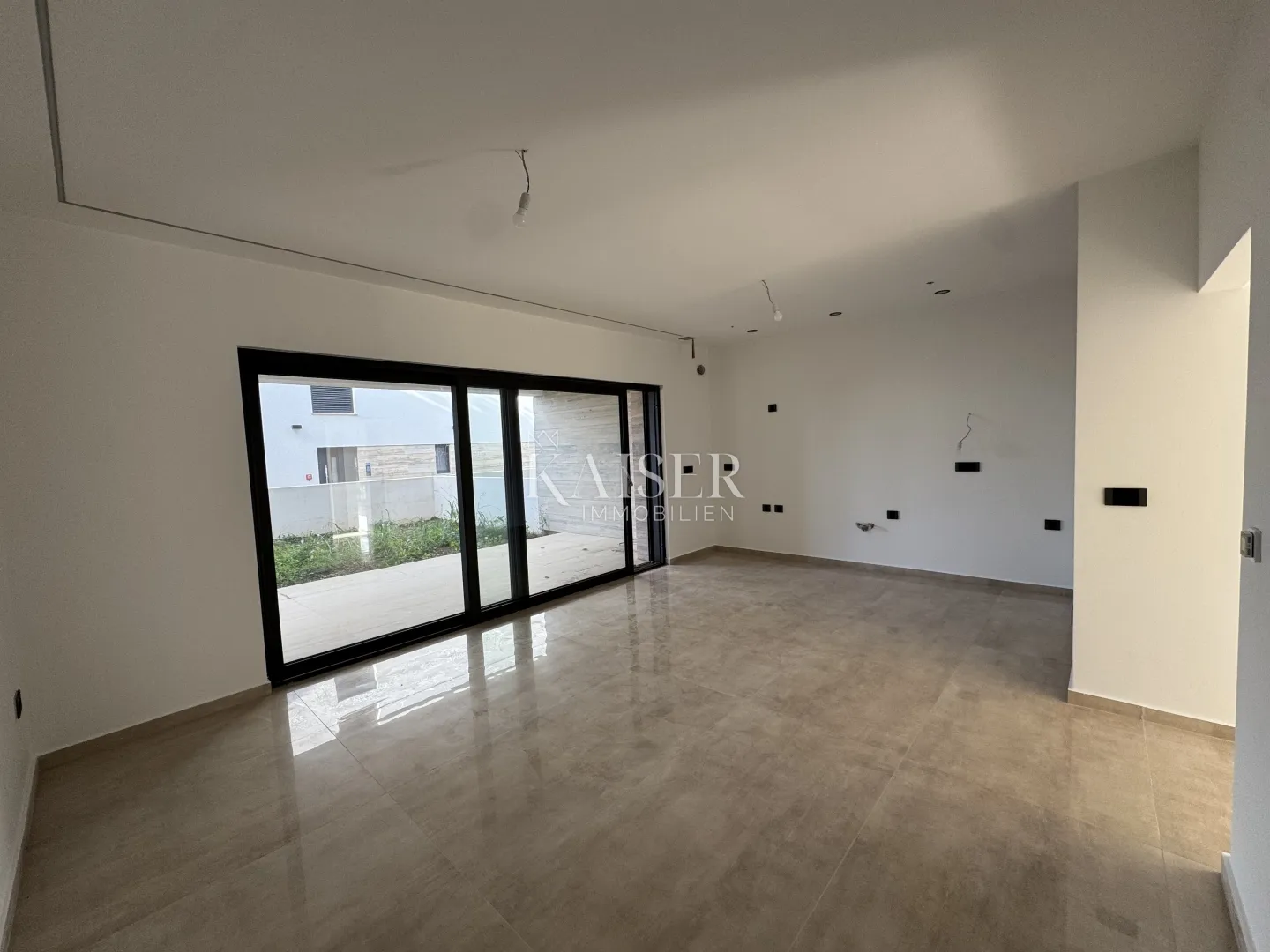 zadar, diklo - luksuzan namješten stan s2 s privatnim vrtom od 160 m²- 70 m od mora - slika 8