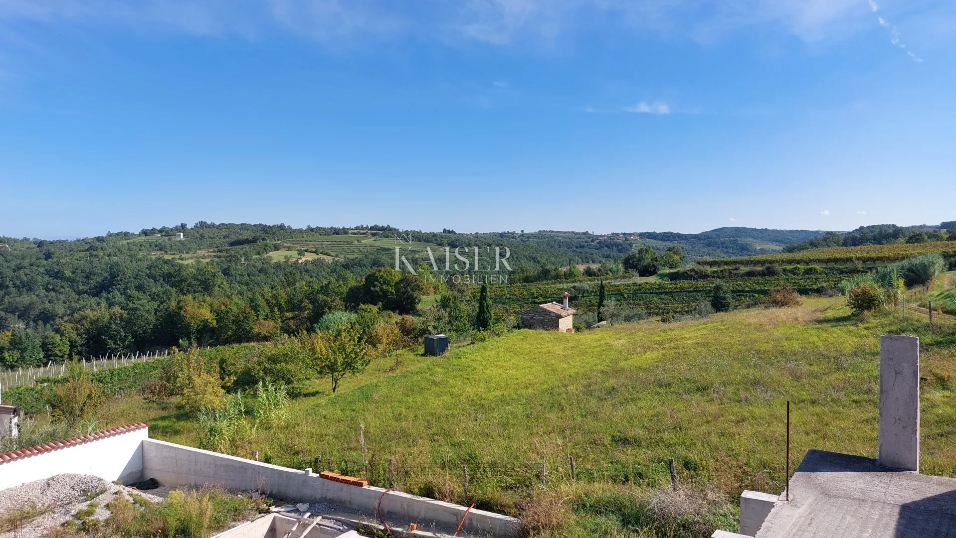 istra, momjan, vila s bazenom u izgradnji - slika 11